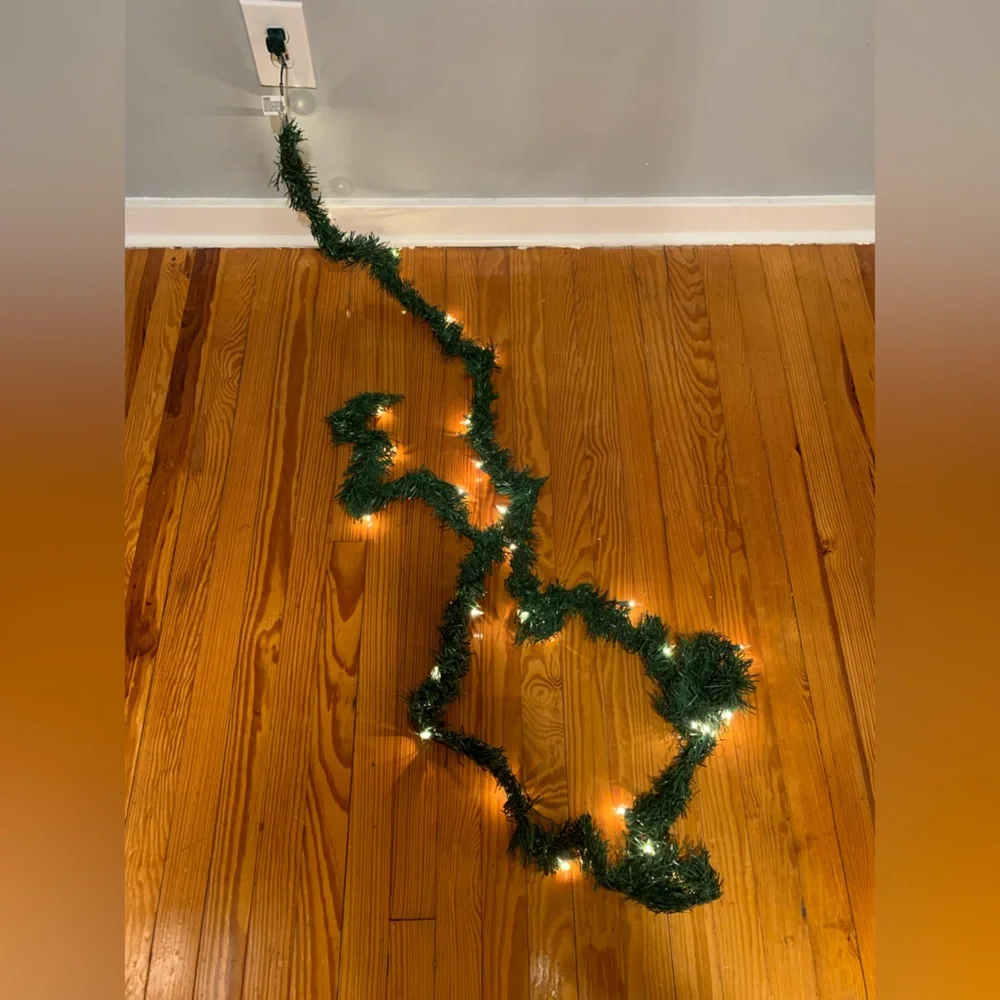 Lighted Garland 15ft (4.6m), 30 Super Bright Lights, Indoor & Outdoor Use, White